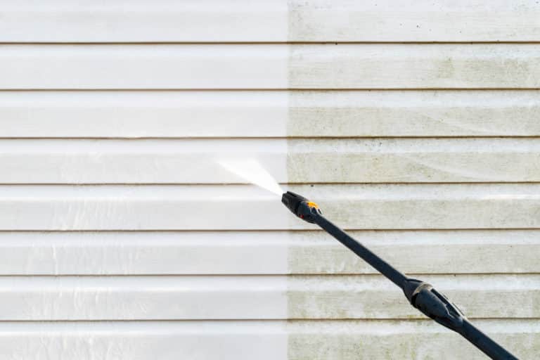 Pressure cleaning close up before and after - pressure cleaning Brisbane.jpg